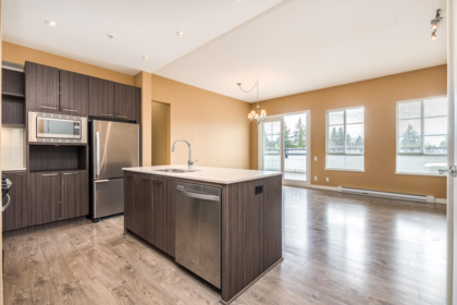 415 553 Foster Avenue, Coquitlam, BC, Coquitlam — Apartment/Condo for sale
