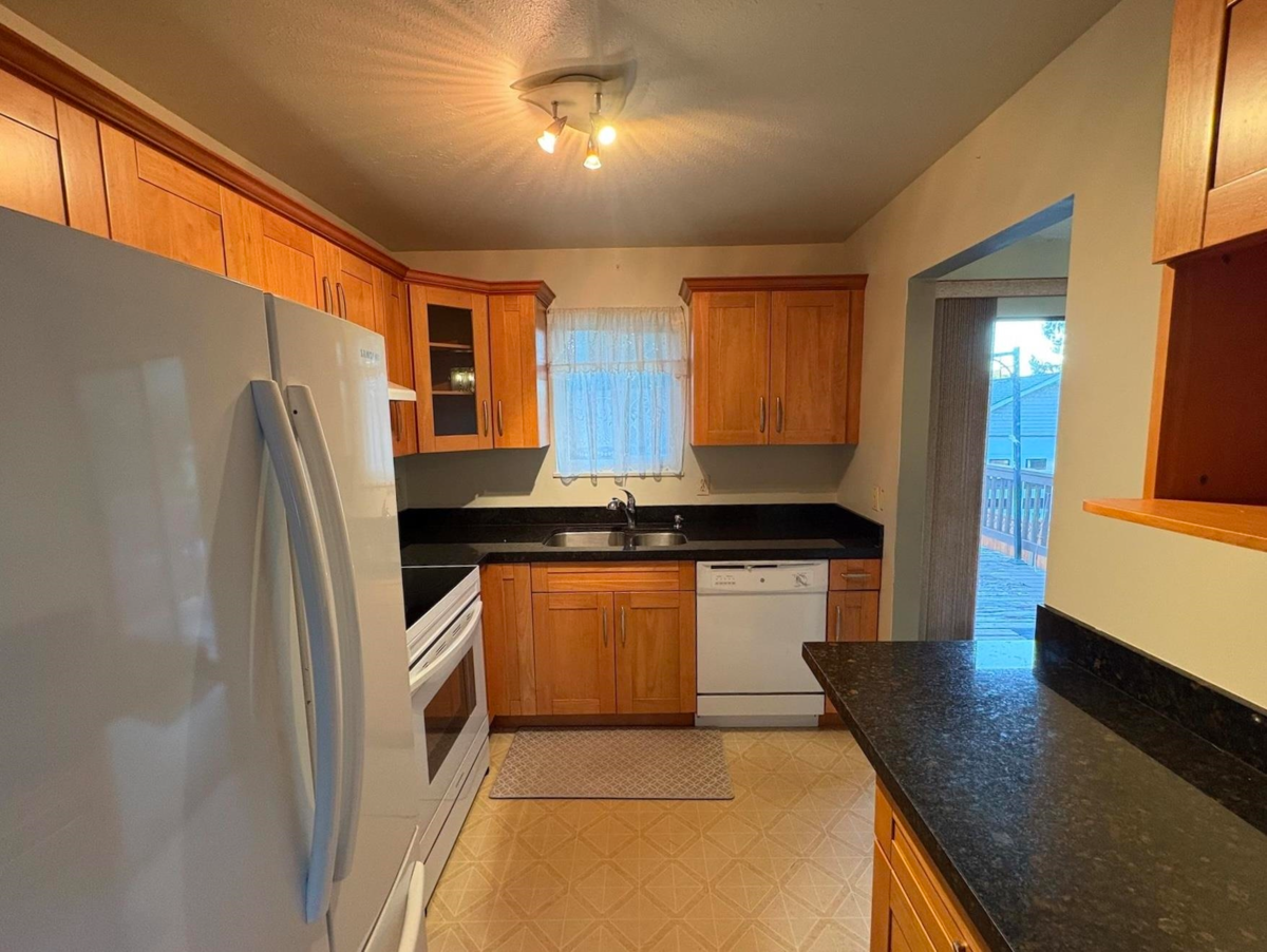 Primary Bedroom Photo of 32174 Sandpiper Place, Mission, BC