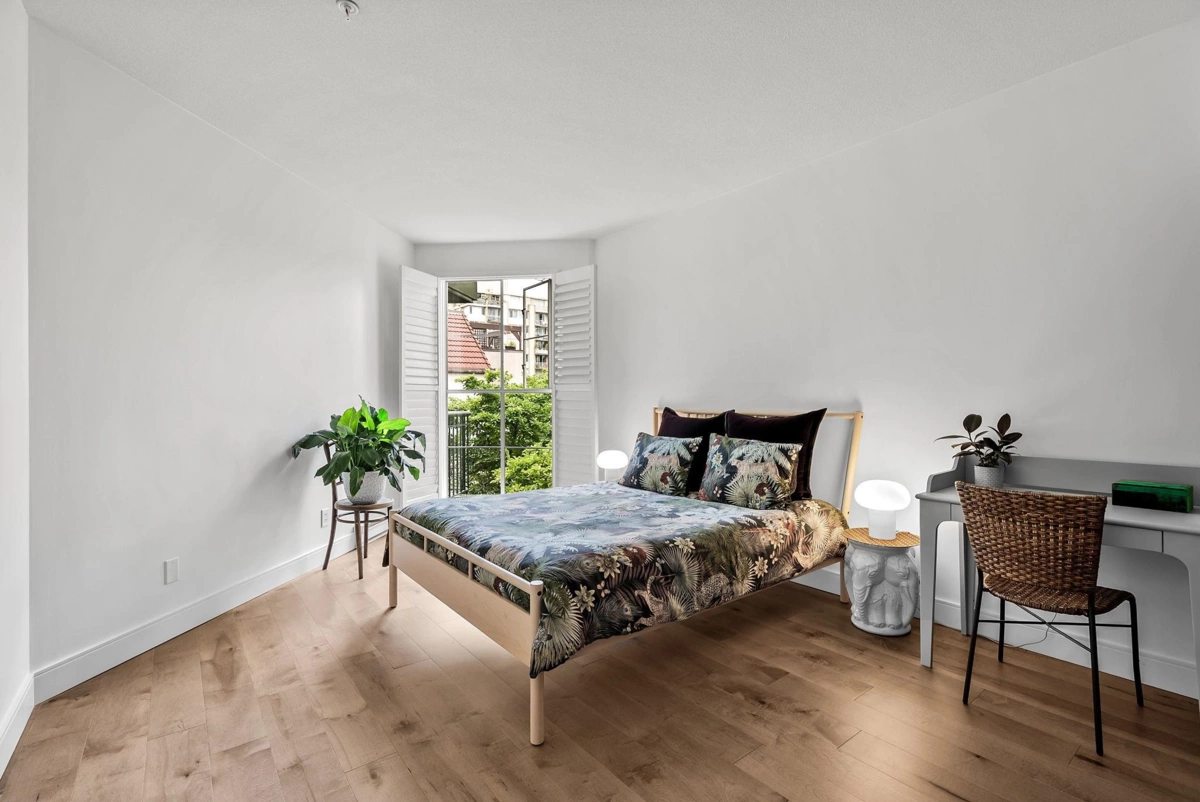 Basement Recreation Room Photo of 304 1928 Nelson Street, Vancouver, BC