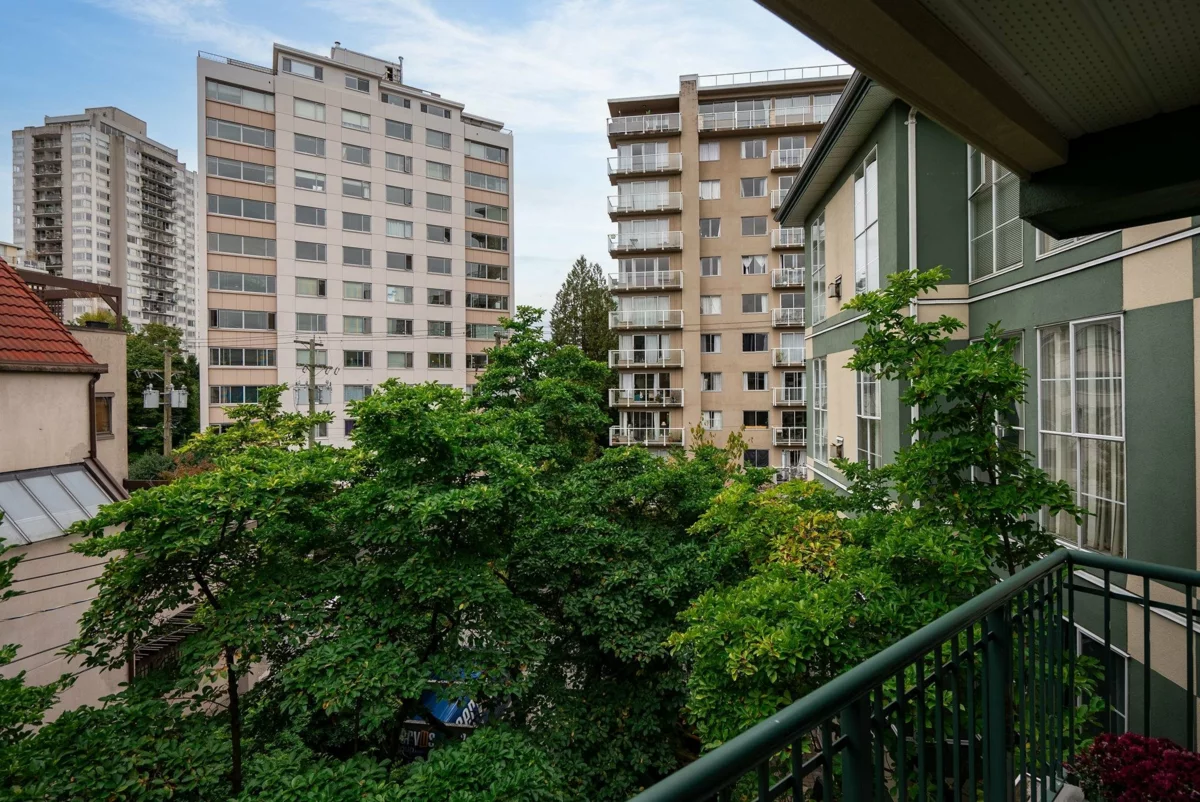 Garden / Landscaping Photo of 304 1928 Nelson Street, Vancouver, BC