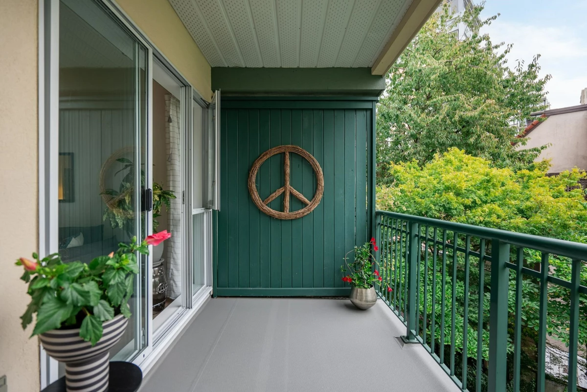 Outdoor Patio Photo of 304 1928 Nelson Street, Vancouver, BC