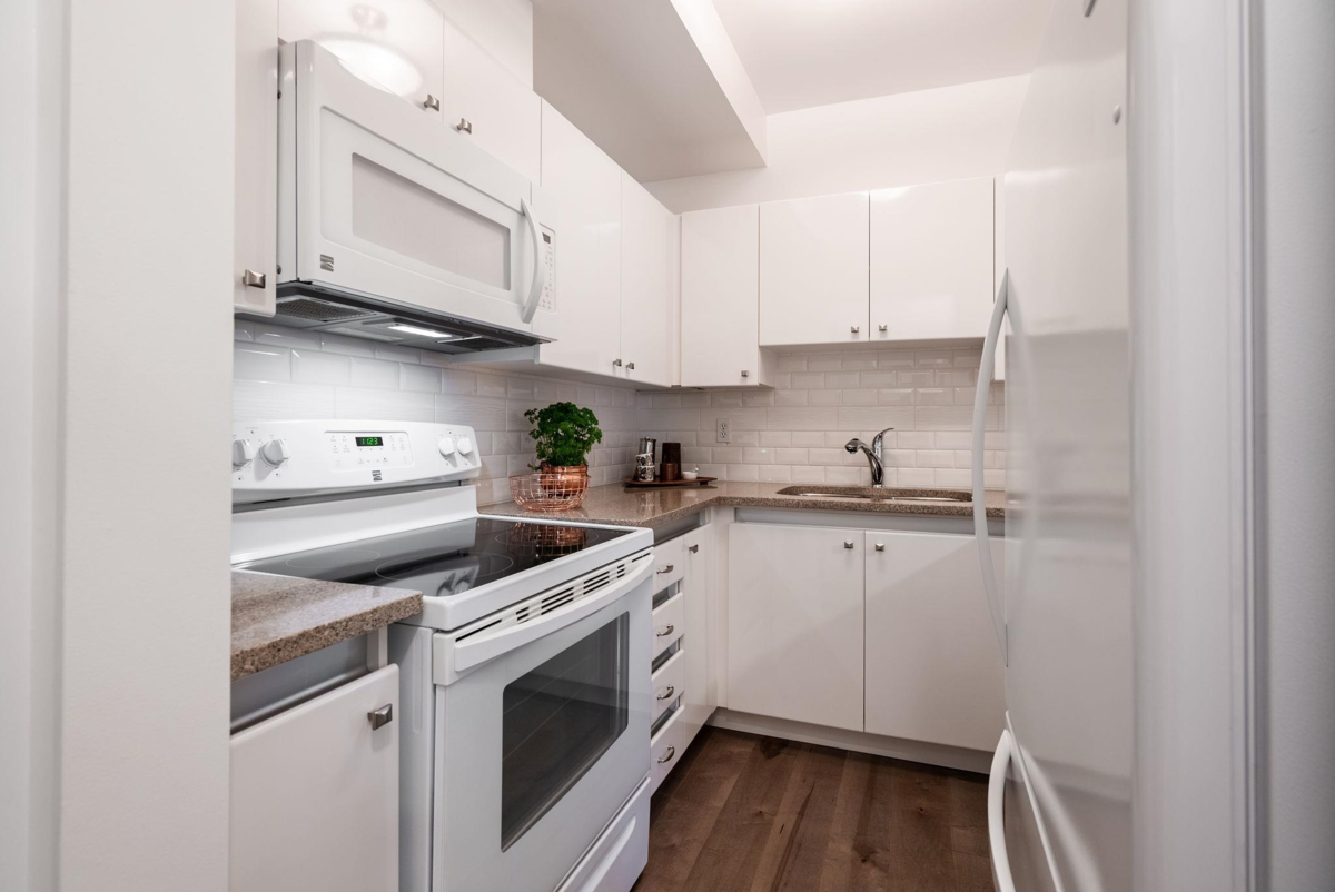 Walk-In Closet Photo of 304 1928 Nelson Street, Vancouver, BC