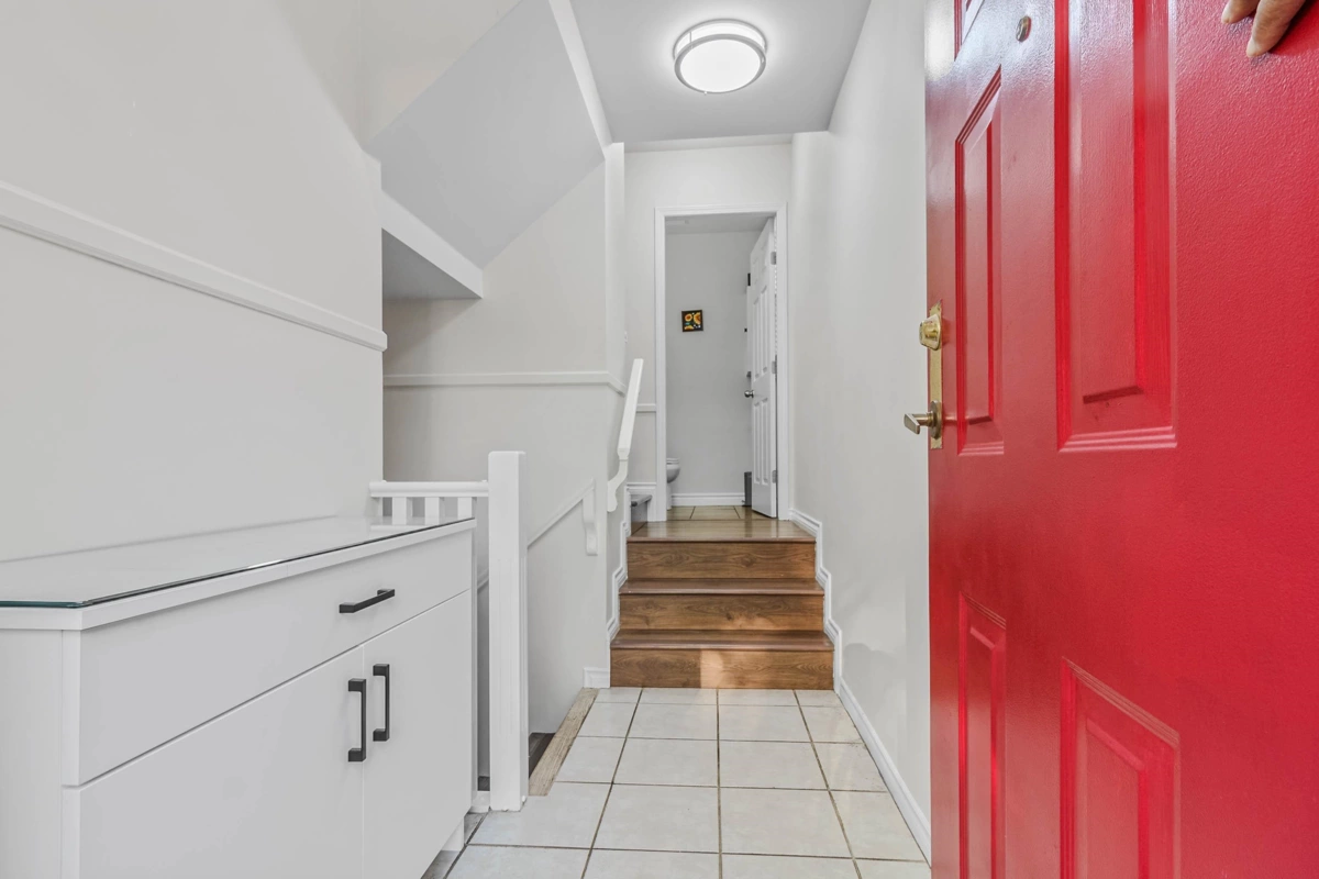 Kitchen Photo of 16 6518 121 Street, Surrey, BC