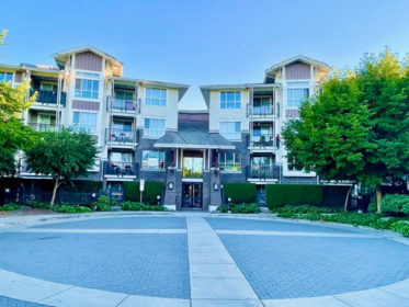 301 5788 Sidley Street, Burnaby, BC, Burnaby — Apartment/Condo for sale