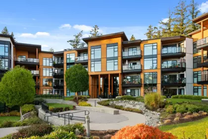 413 14855 Thrift Avenue, White Rock, BC, White Rock — Apartment/Condo for sale