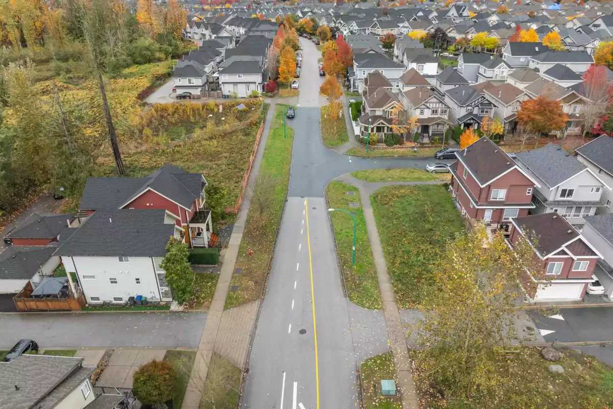 Living Room Photo of 6702 191a Street, Surrey, BC