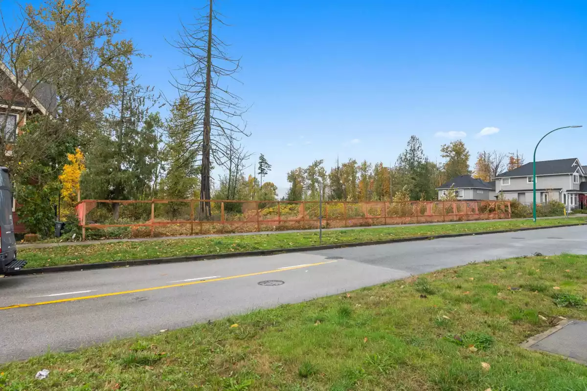Primary Bathroom Photo of 6702 191a Street, Surrey, BC