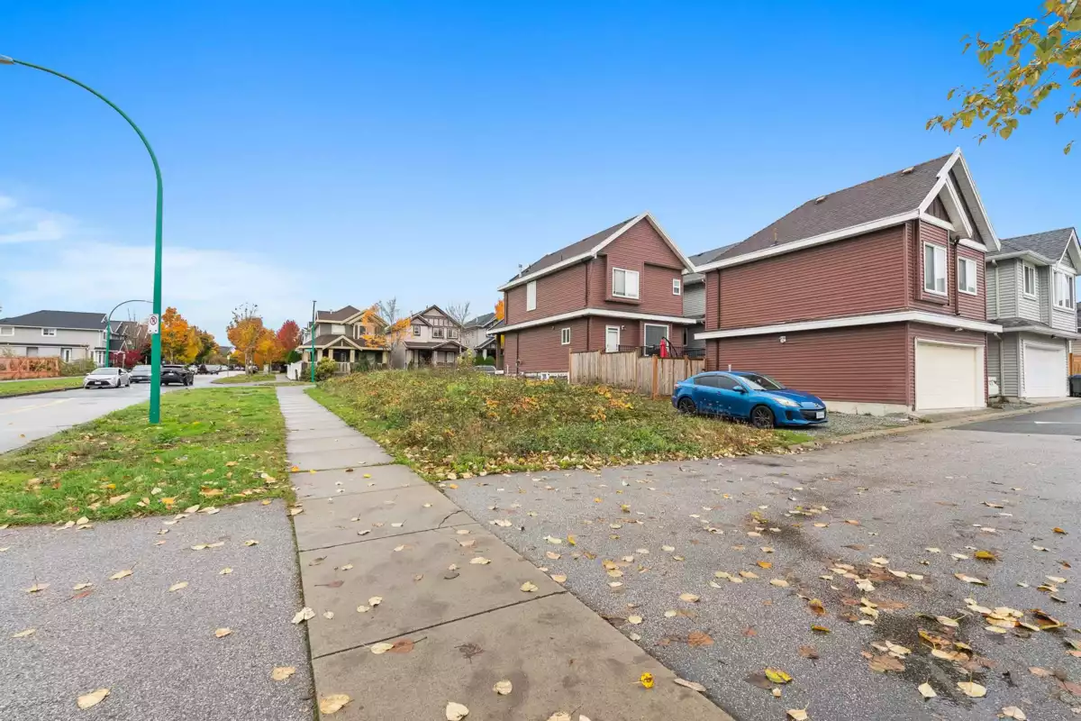 Primary Bedroom Photo of 6702 191a Street, Surrey, BC