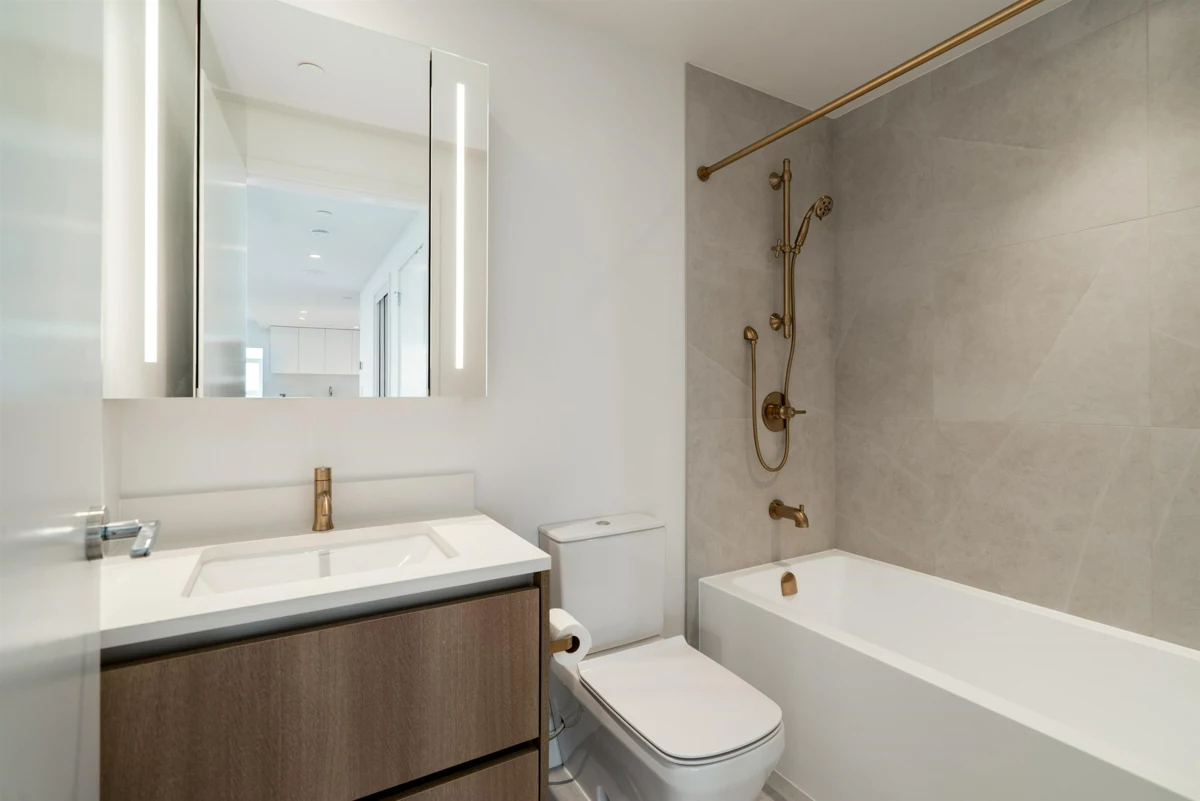 Guest Bathroom Photo of 4007 720 Farrow Street, Coquitlam, BC