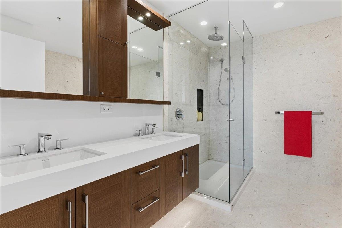 Bedroom 4 Photo of 604 1439 George Street, White Rock, BC