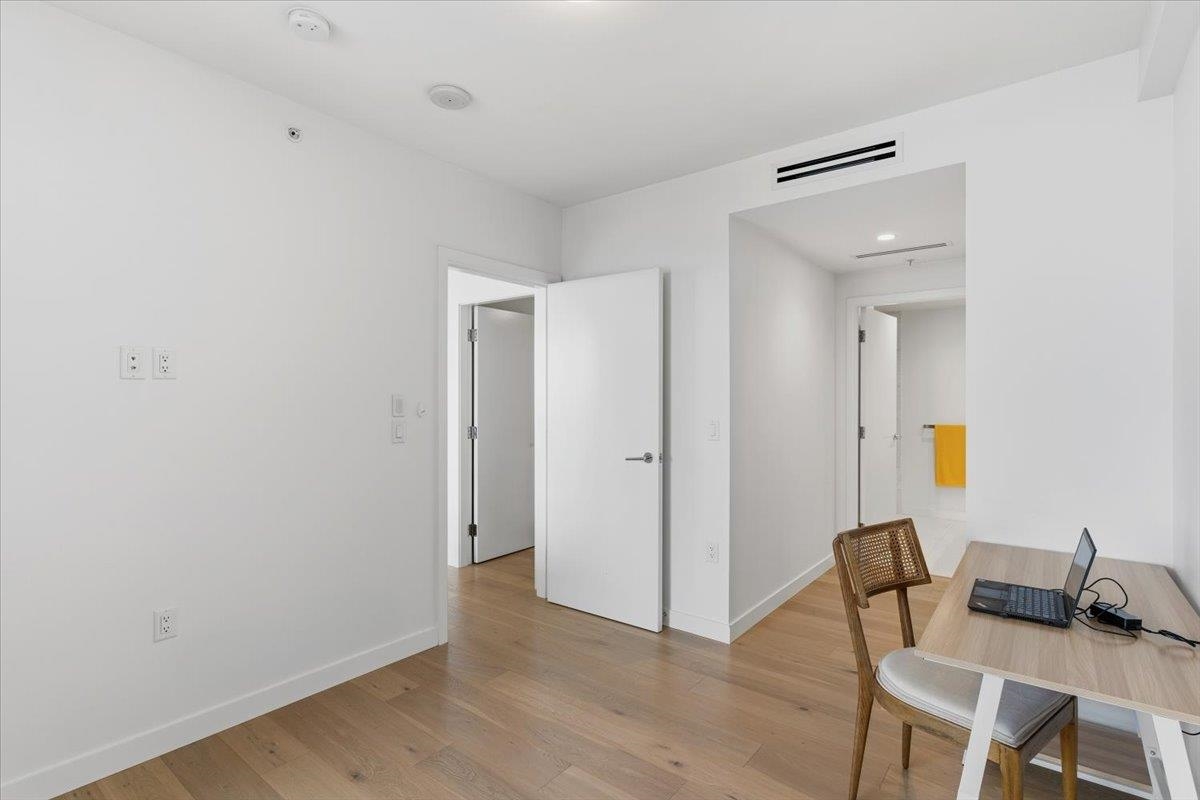 Loft / Bonus Room Photo of 604 1439 George Street, White Rock, BC