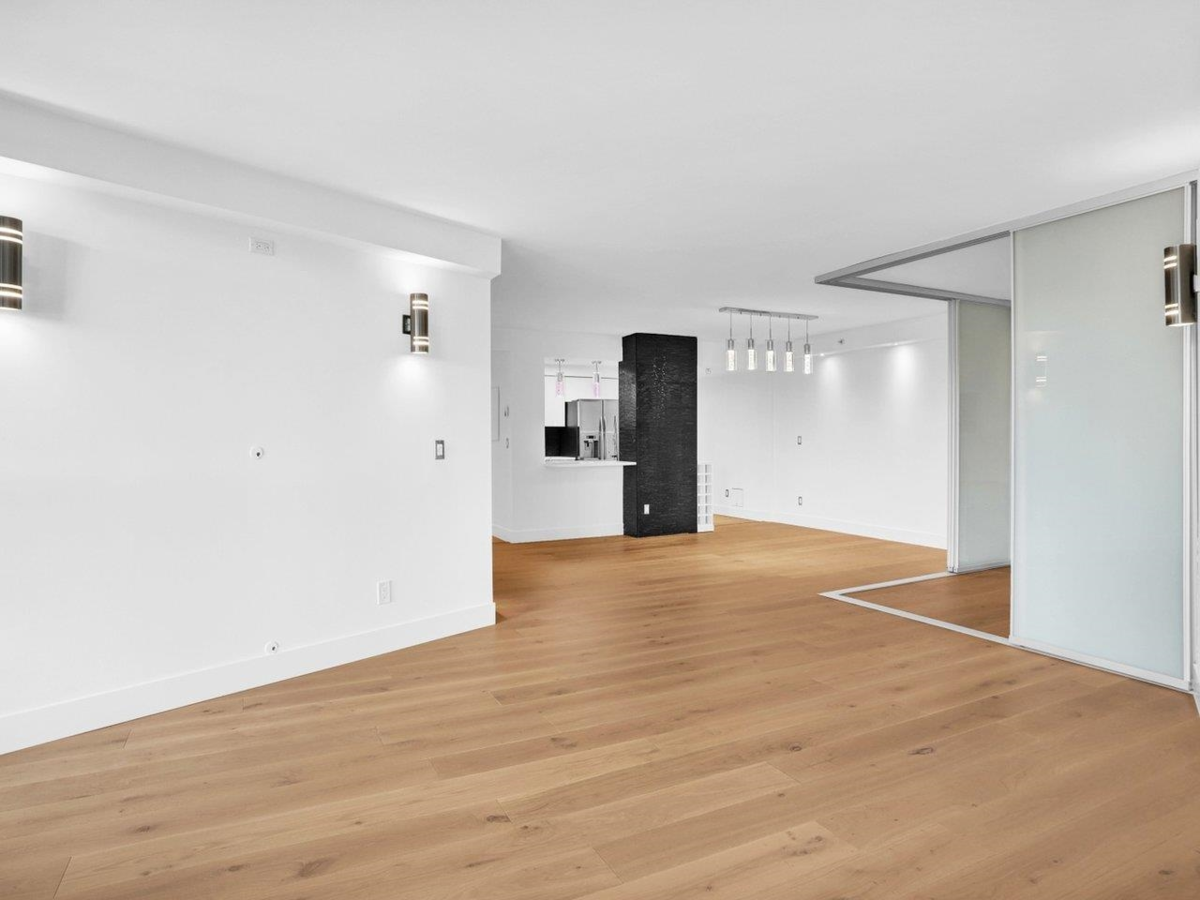 Breakfast Nook Photo of 802 1318 Homer Street, Vancouver, BC