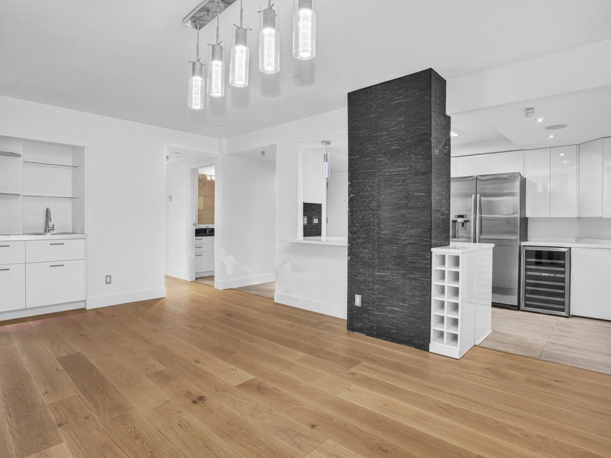 Primary Bathroom Photo of 802 1318 Homer Street, Vancouver, BC