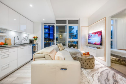 411 3581 E Kent North Avenue, Vancouver, BC, South Marine — 1 bed apartment/condo for sale