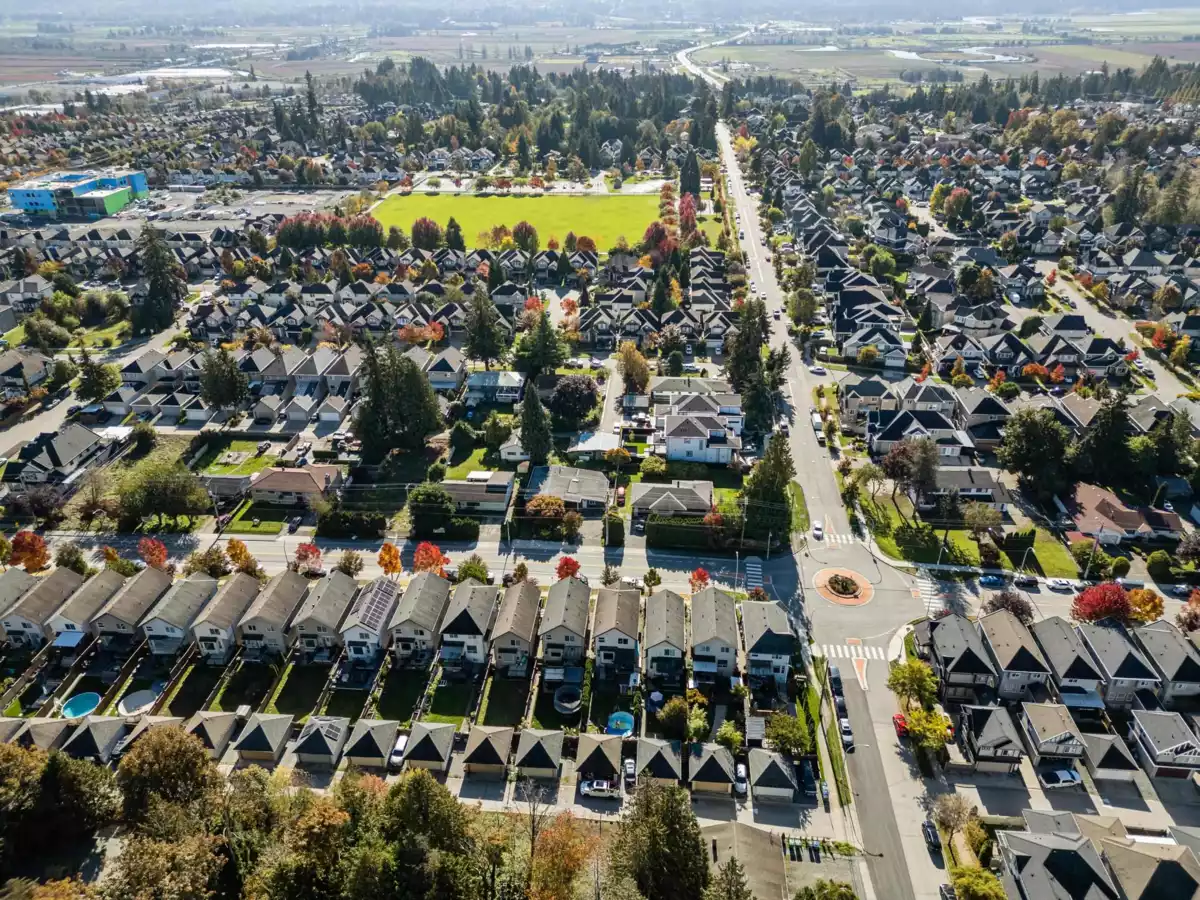 Walk-In Closet Photo of 14619 60a Avenue, Surrey, BC