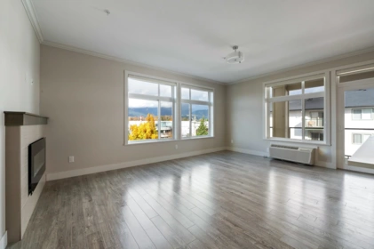 303 9130 Corbould Street, Chilliwack, BC, Chilliwack — Apartment/Condo for sale