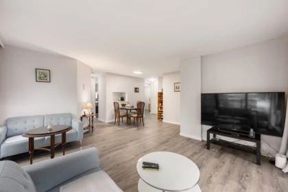 402 6455 Willingdon Avenue, Burnaby, BC, Burnaby — Apartment/Condo for sale
