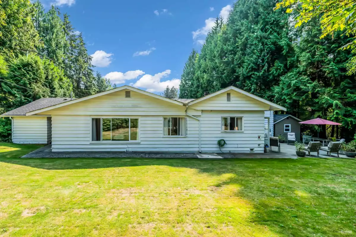 Aerial View of 410 Hadden Drive, West Vancouver, BC
