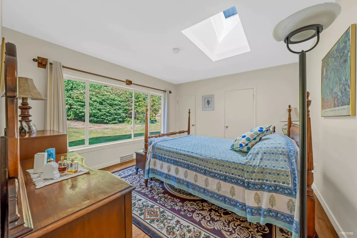 Entry Foyer Photo of 410 Hadden Drive, West Vancouver, BC