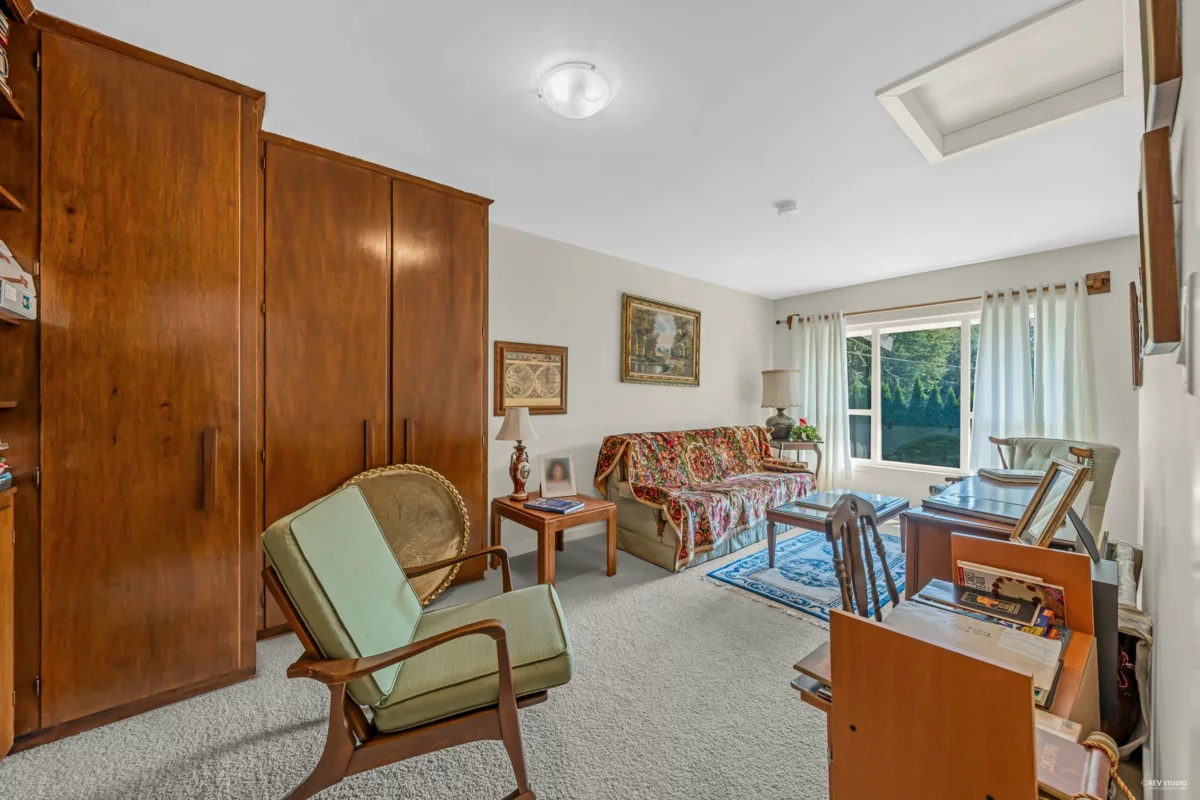 Garage Interior Photo of 410 Hadden Drive, West Vancouver, BC