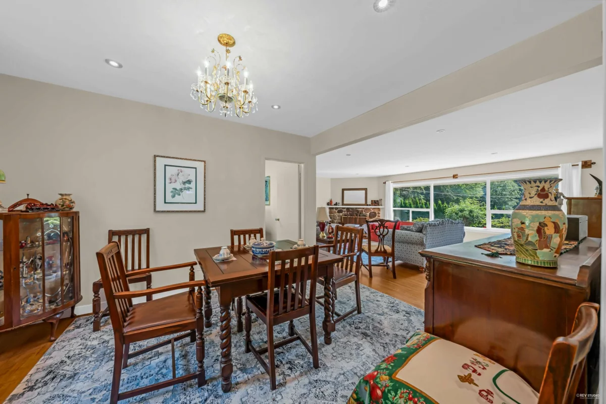 Pantry Photo of 410 Hadden Drive, West Vancouver, BC