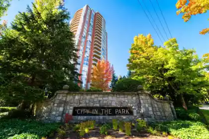 304 6888 Station Hill Drive, Burnaby, BC, Burnaby — Apartment/Condo for sale