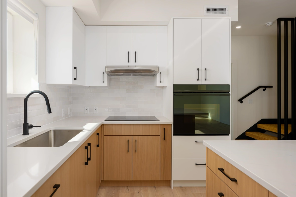 Breakfast Nook Photo of TH6 610 E 3rd Street, North Vancouver, BC