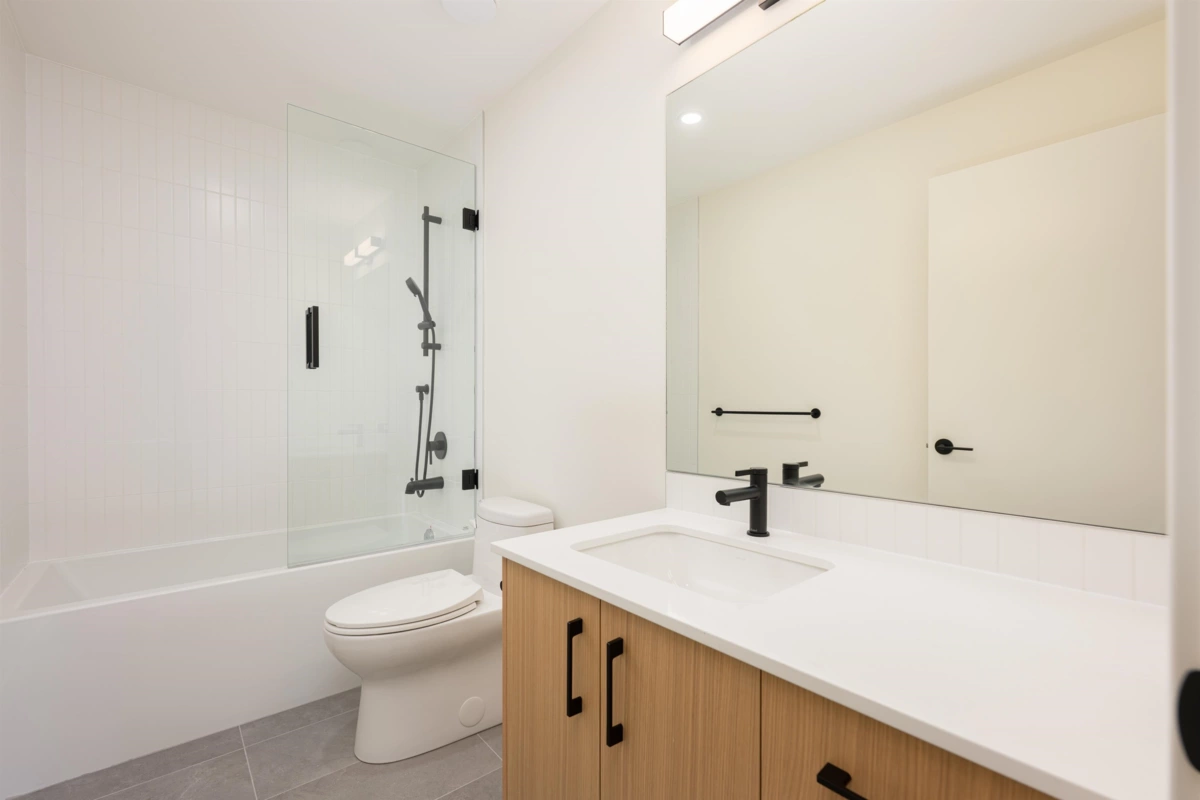 Hallway Photo of TH6 610 E 3rd Street, North Vancouver, BC