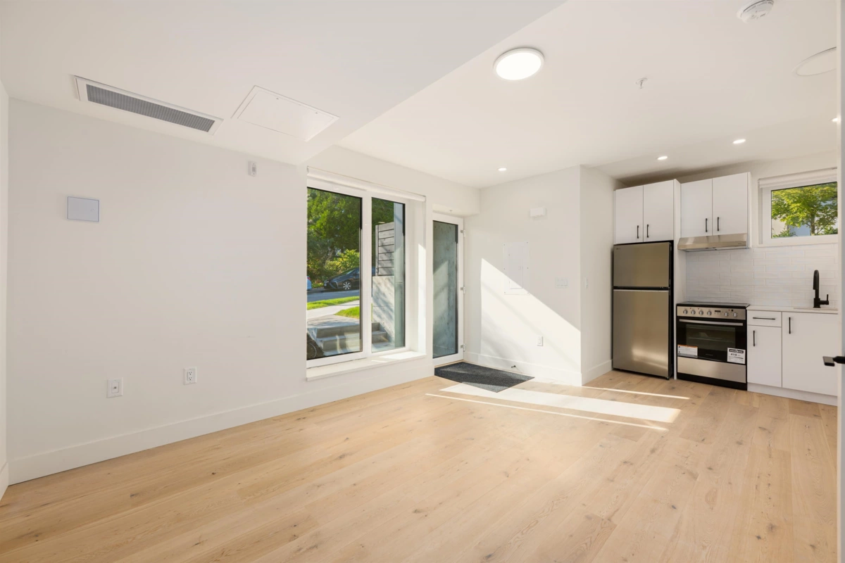 Outdoor Deck Photo of TH6 610 E 3rd Street, North Vancouver, BC