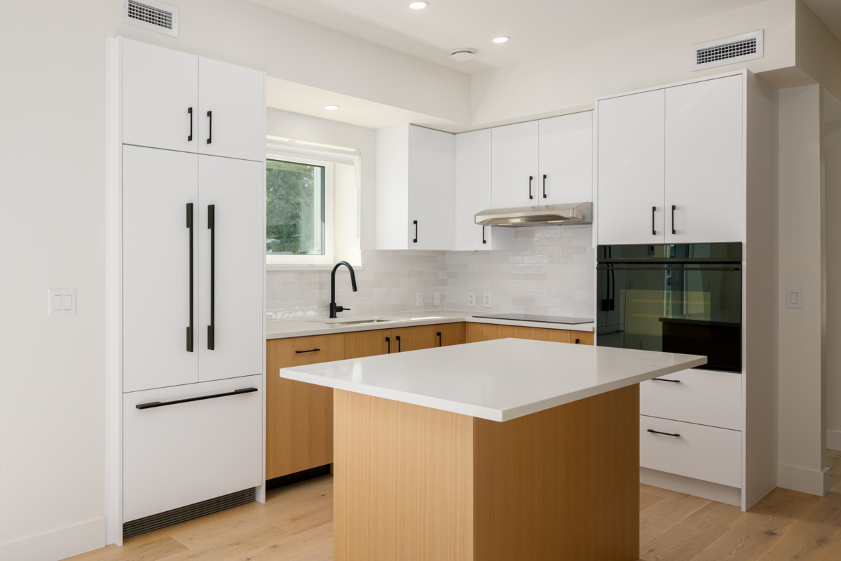 Pantry Photo of TH6 610 E 3rd Street, North Vancouver, BC