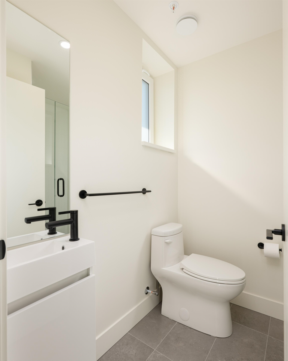 Walk-In Closet Photo of TH6 610 E 3rd Street, North Vancouver, BC