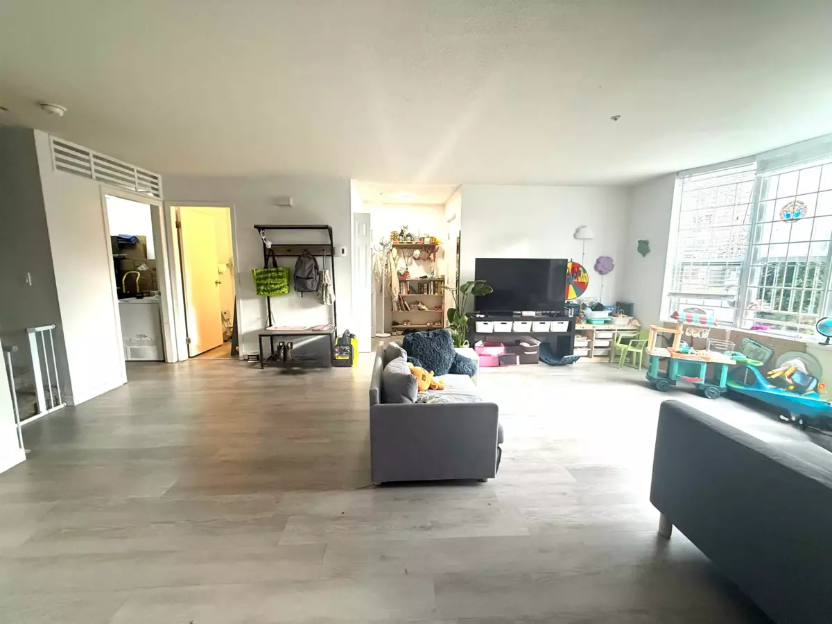 Breakfast Nook Photo of 173 8333 Jones Road, Richmond, BC