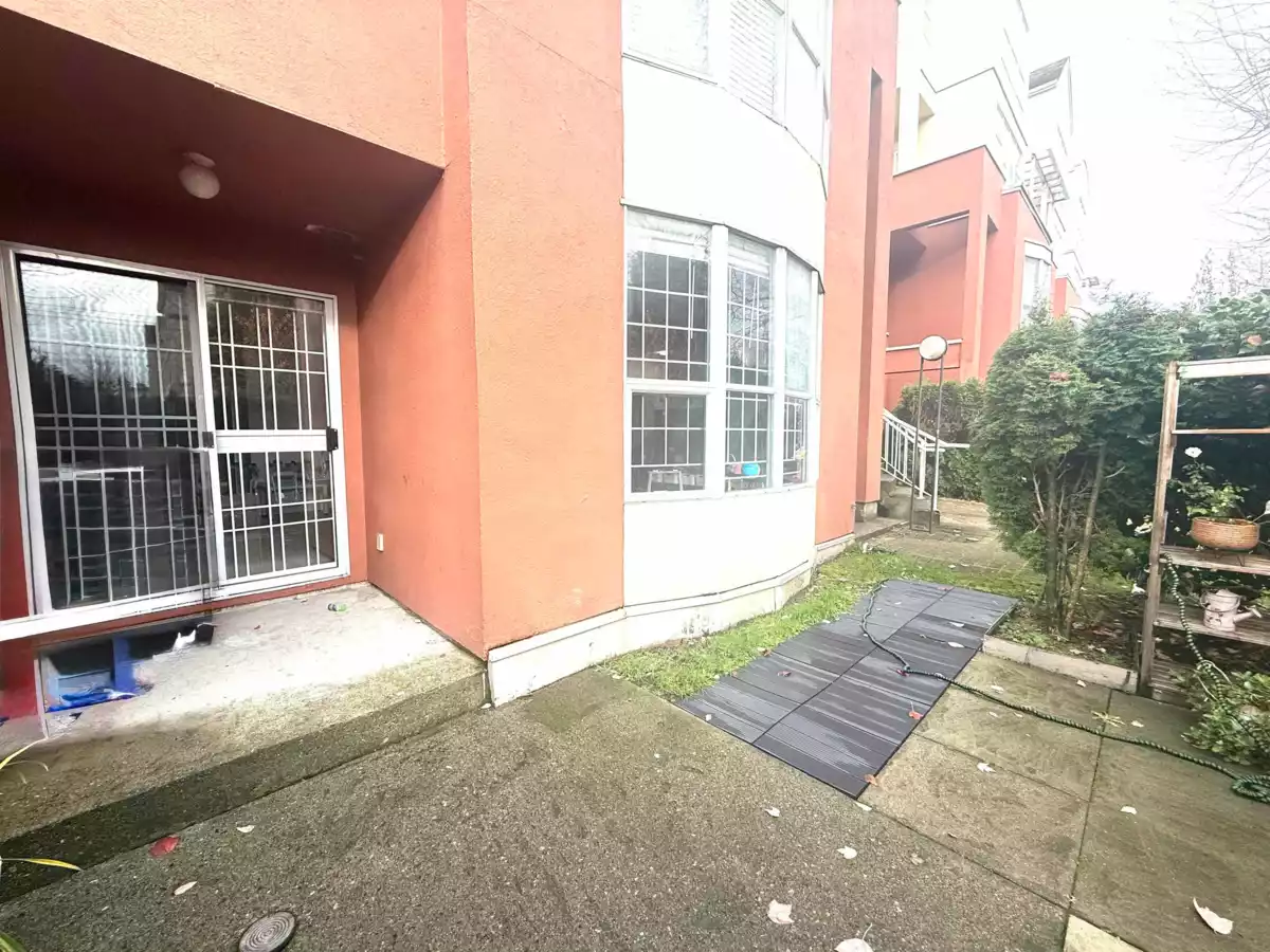 Living Room Photo of 173 8333 Jones Road, Richmond, BC