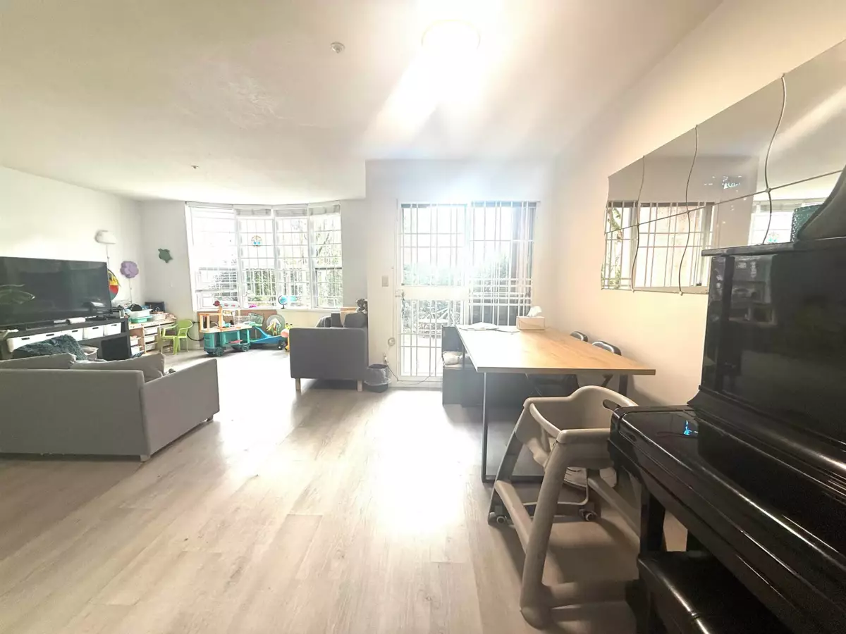 Primary Bathroom Photo of 173 8333 Jones Road, Richmond, BC