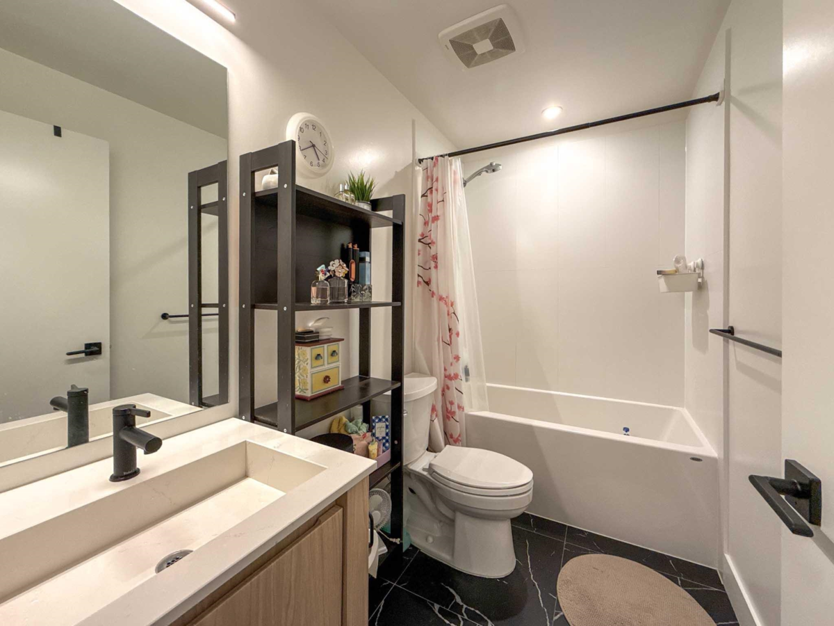 Bedroom 3 Photo of 1211 2180 Kelly Avenue, Port Coquitlam, BC