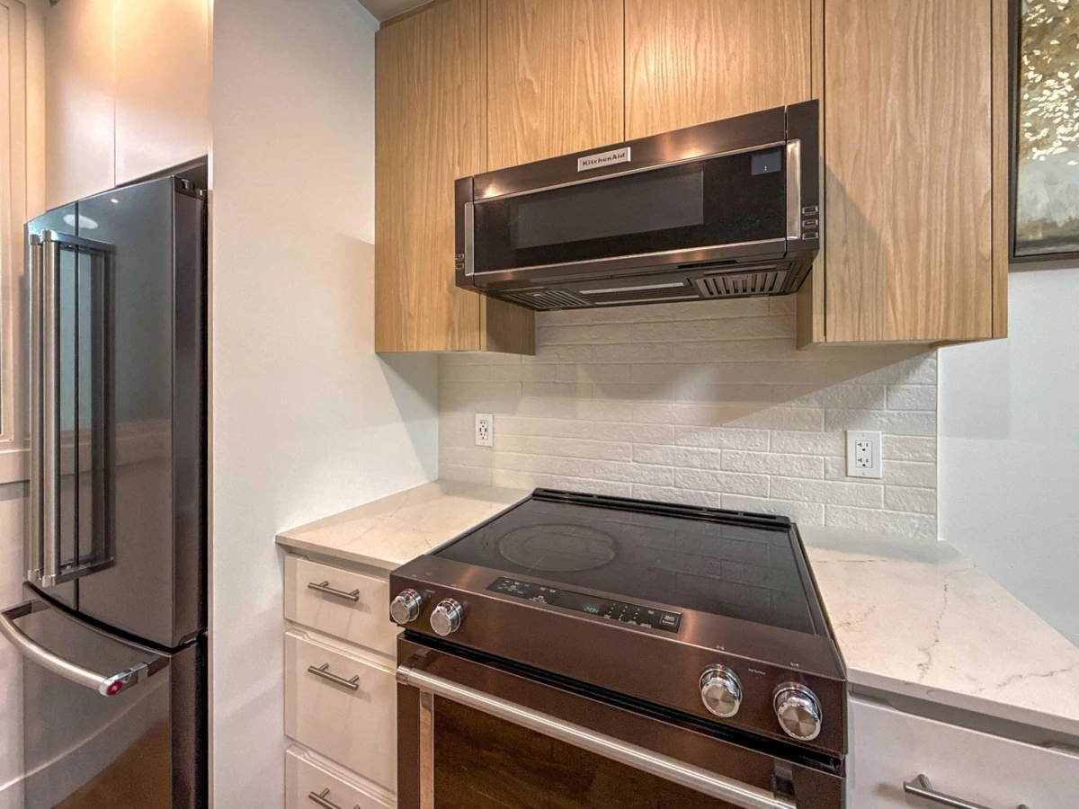 Kitchen Photo of 1211 2180 Kelly Avenue, Port Coquitlam, BC