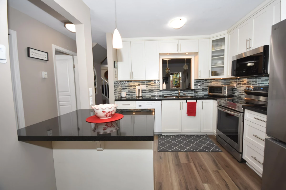 Kitchen Photo of 11 4748 54a Street, Delta, BC