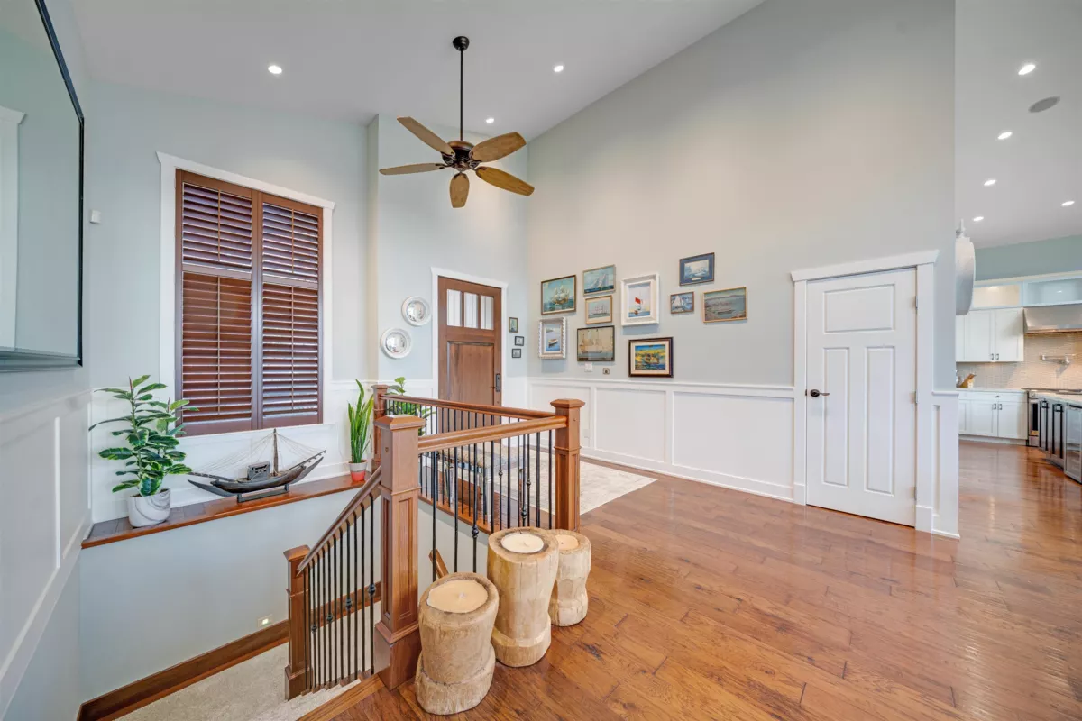 Breakfast Nook Photo of 920 Barber Street, Port Moody, BC