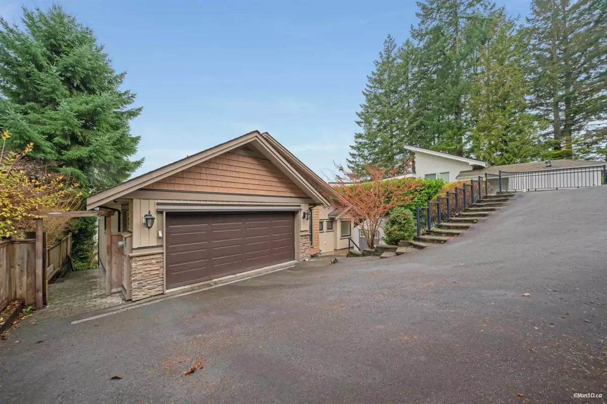 Outdoor Deck Photo of 920 Barber Street, Port Moody, BC