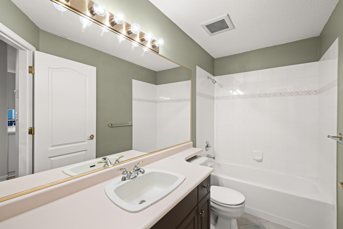 Laundry Room Photo of 41 21579 88b Avenue, Langley, BC