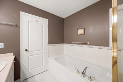 Hallway Photo of 41 21579 88b Avenue, Langley, BC