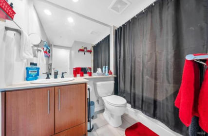 Guest Bathroom Photo of 201 550 Pacific Street, Vancouver, BC