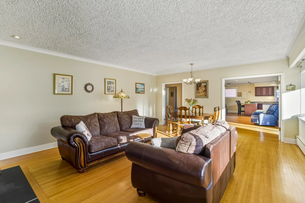 Dining Area Photo of 715 Kilkeel Place, North Vancouver, BC