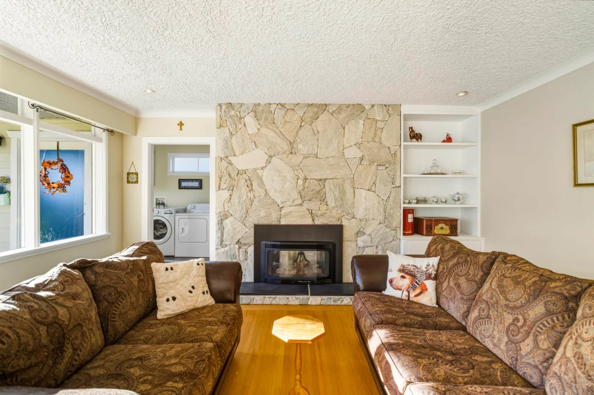 Family Room Photo of 715 Kilkeel Place, North Vancouver, BC