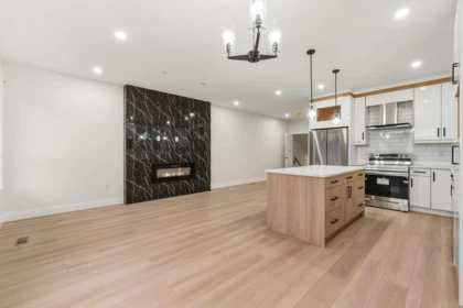 Living Room Photo of 32529 Higginbottom Court, Mission, BC