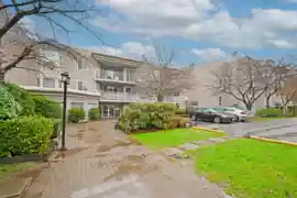 103 9948 151 Street, Surrey, BC