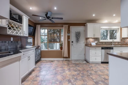 Breakfast Nook Photo of 34047 Mccrimmon Drive, Abbotsford, BC