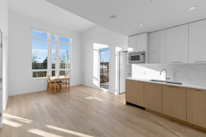 426 4033 May Drive, Richmond, BC