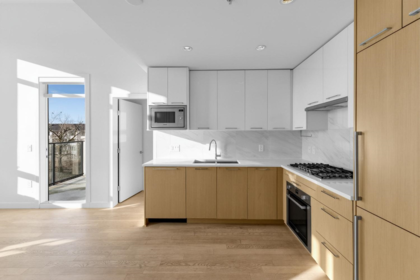 426 4033 May Drive, Richmond, BC