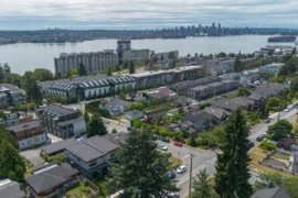 658 E 3rd Street, North Vancouver, BC